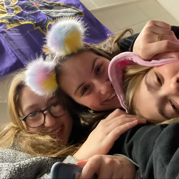 Meet your Posher, Lindsay - Picture 1 of 1